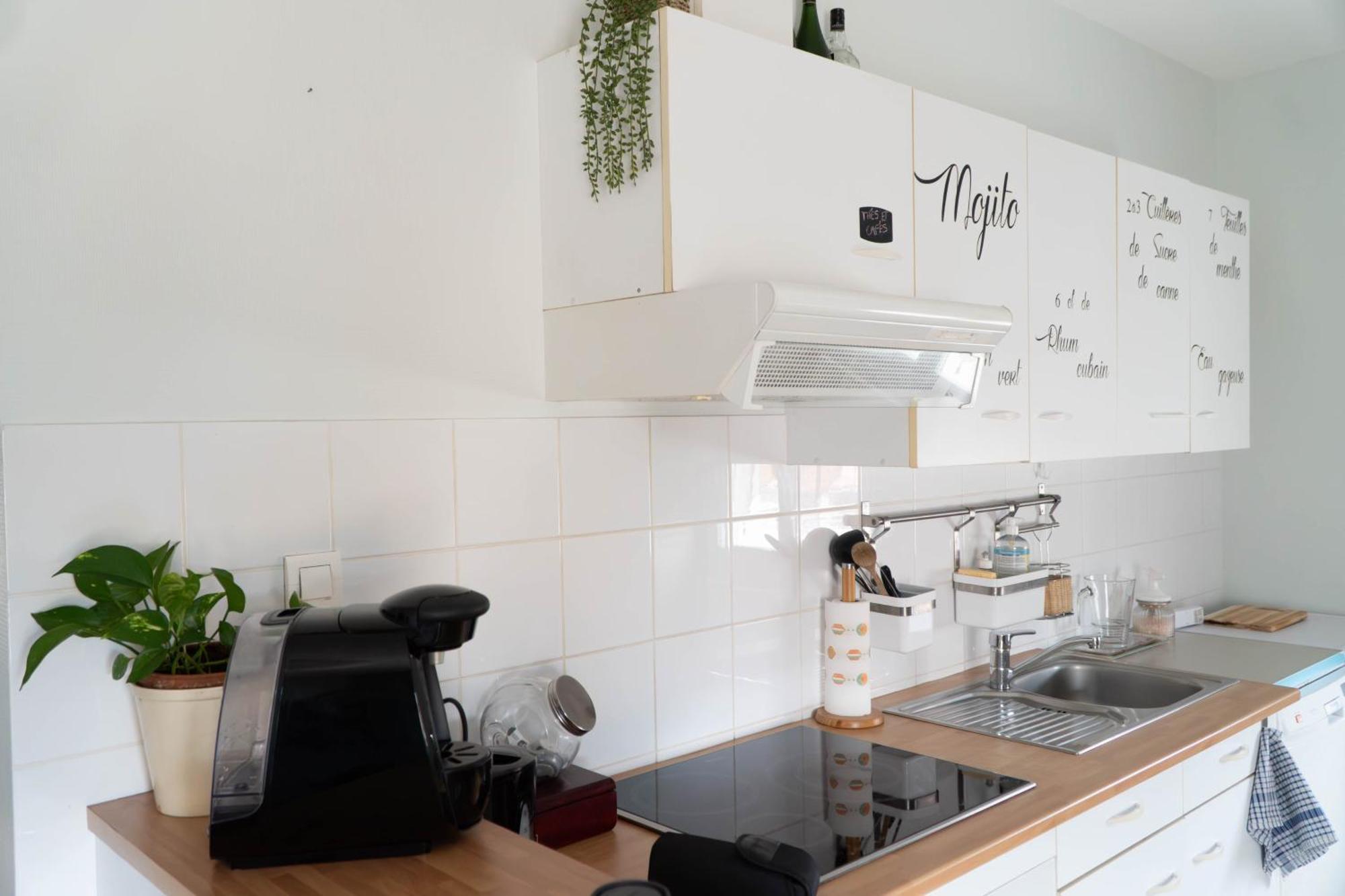 Simplicite Et Calme En Appartement A 이스와 외부 사진