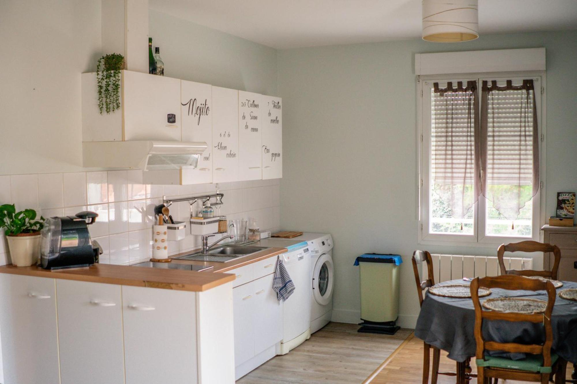 Simplicite Et Calme En Appartement A 이스와 외부 사진